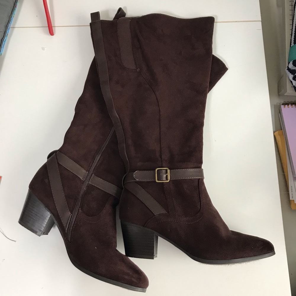 Wide Calf Boots by Avenue Size 8